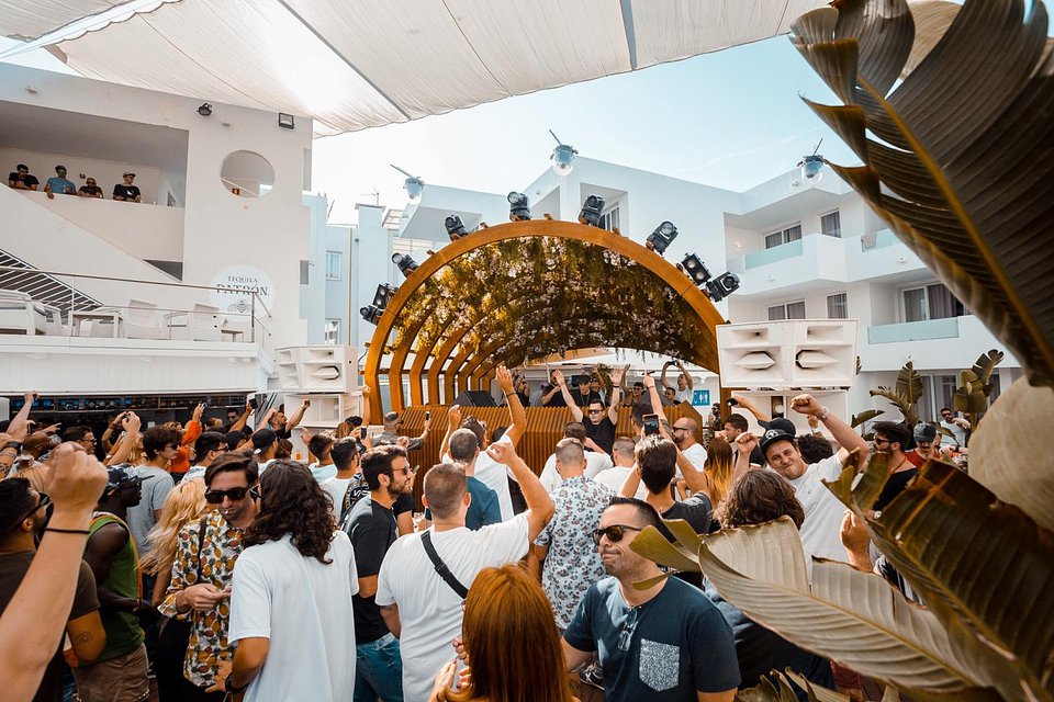 Tickets & Hotel Liam Gallagher and Friends Malta Weekender